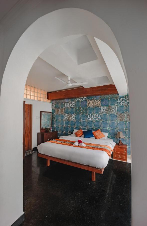 Ocean Suite Goa Dona Paula Ngoại thất bức ảnh